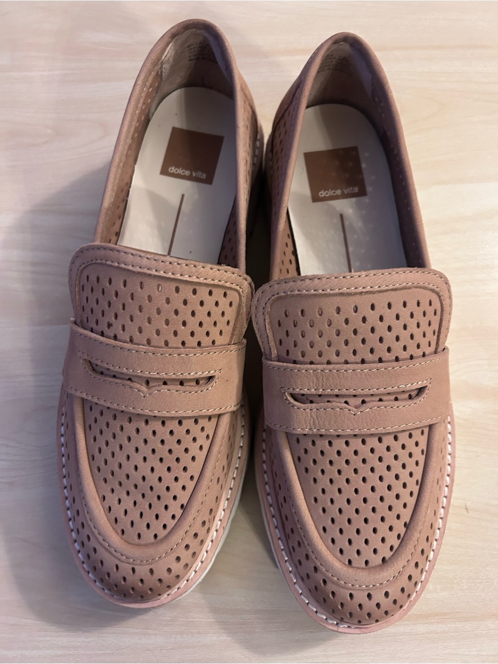 Dolce Vita Easley Perforated Lug Sole Leather Penny Loafers Tan size 8